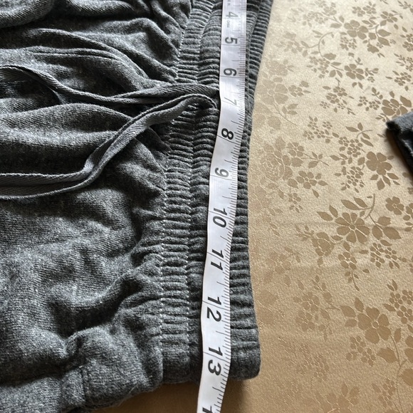 LOGO STRIPE WOMEN'S SHORTS - HEATHER GREY. Sz. L - Picture 7 of 10